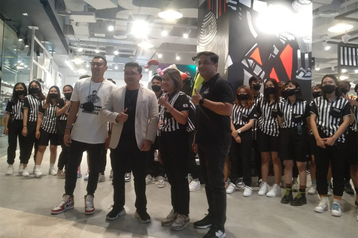 Foot Locker Buka Gerai...