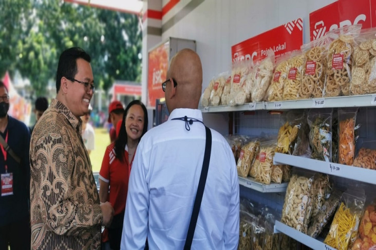 Toko Kelontong Rayakan...