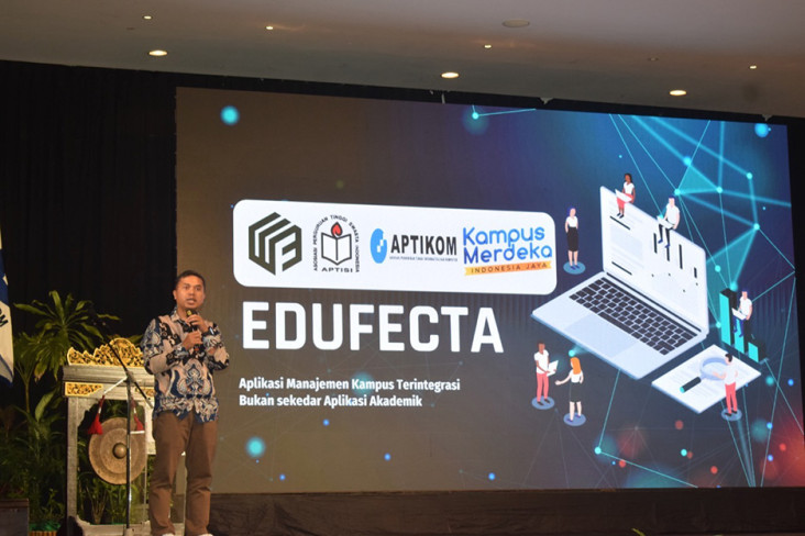 Enggak Cuma Infrastruktur,...