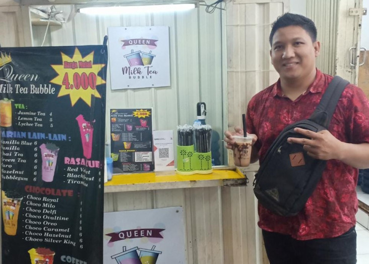 Pria Muda Ini Sukses...