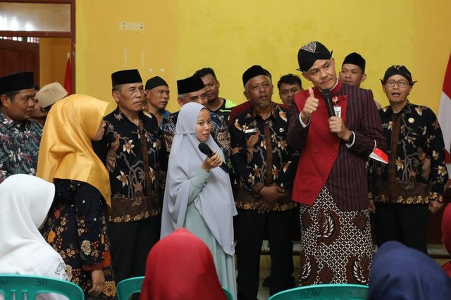 Gunting Stunting, Ganjar...