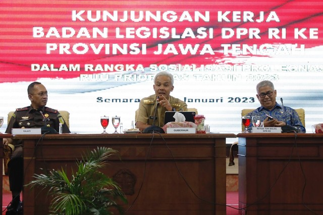 Ganjar Usul RUU Prioritas...