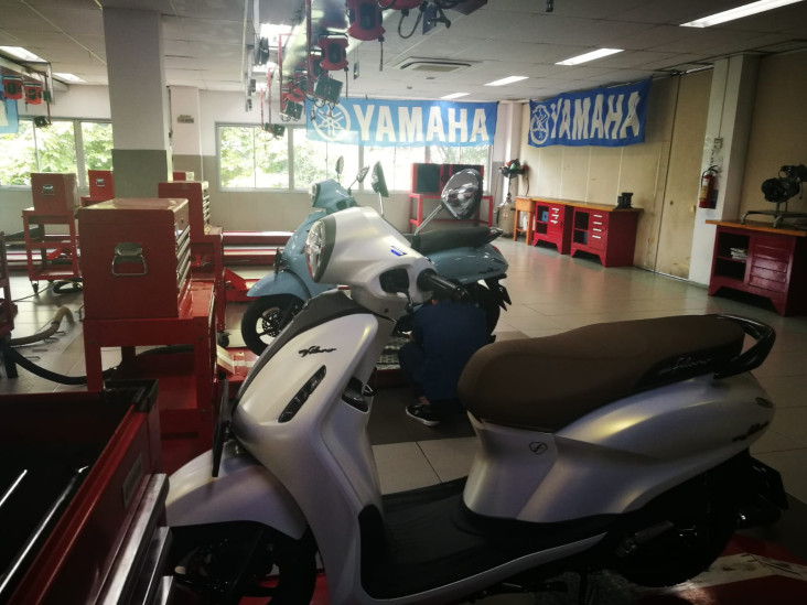Berbeda dengan Fazzio,...