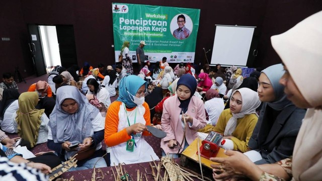 Lahirkan Lapangan Kerja...