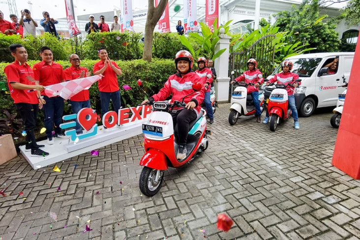 Kelahiran Layanan Ekspedisi...