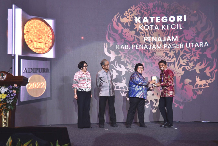 150 Kabupaten/Kota Terima...