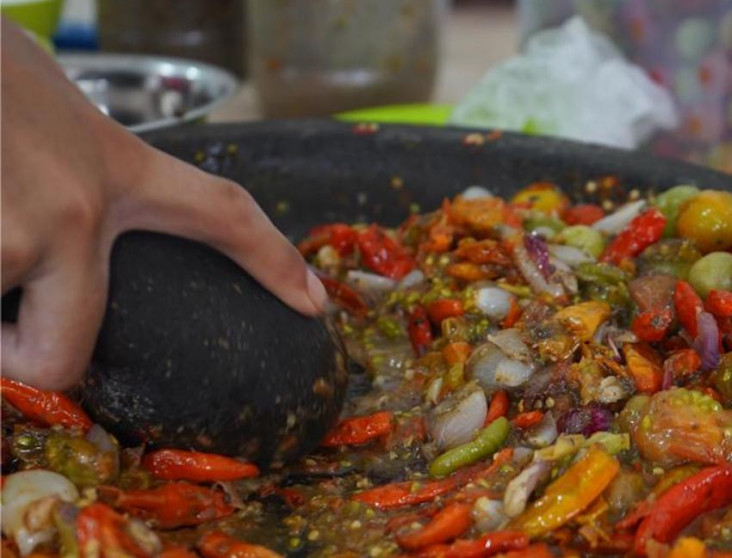 Nikmatnya Sambal Bu...
