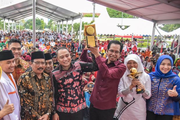 Kolaborasi Menjaga Lingkungan...
