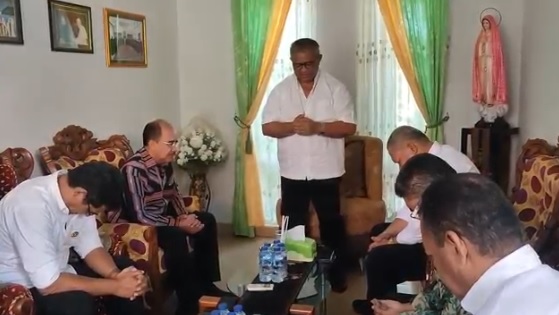 Roy Rening Bacaleg Perindo...