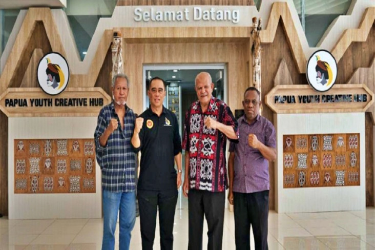 Tokoh Agama : Gedung...
