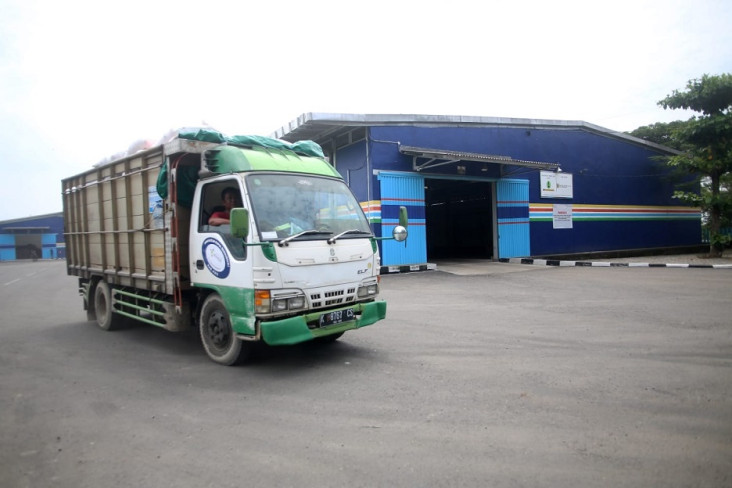 Upgrading Gudang Jadi...