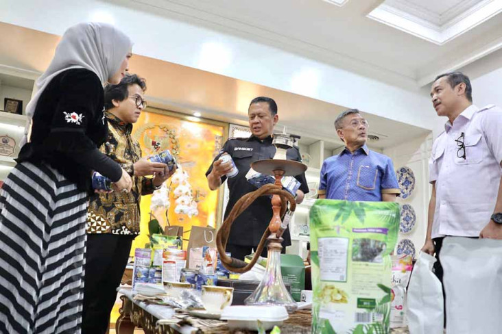 Kembangkan Bisnis UMKM,...
