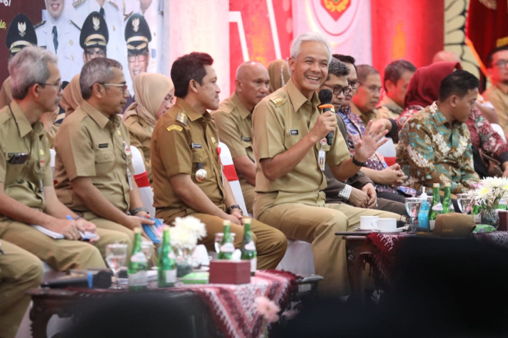 Tertibkan Pertambangan...