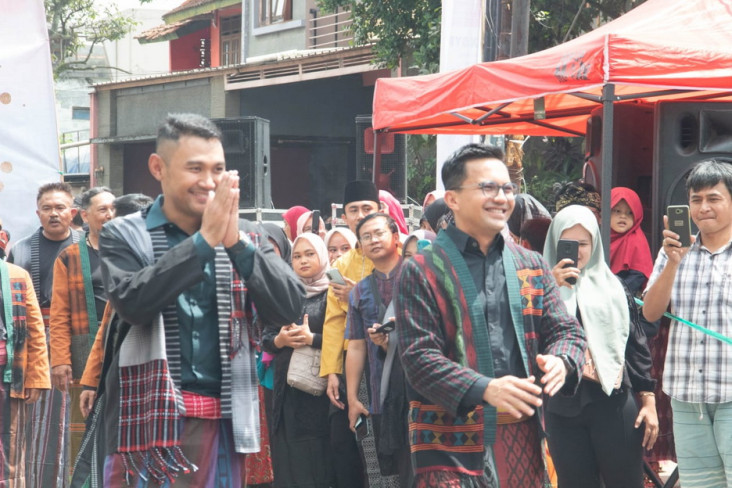 Festival Sarung Majalaya...
