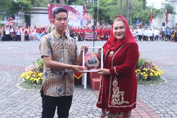 Di Acara Dugderan, Mbak...