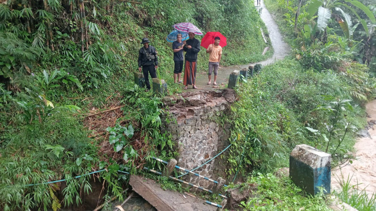 Hujan Deras Guyur Sukanagara...