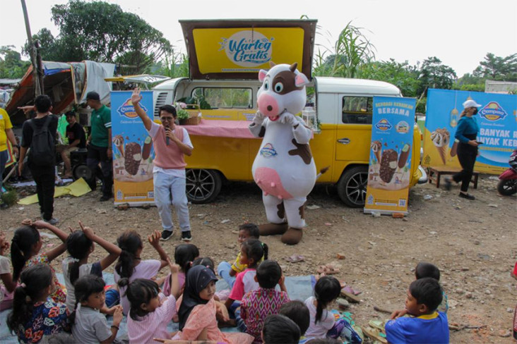 Gandeng Warteg Gratis,...