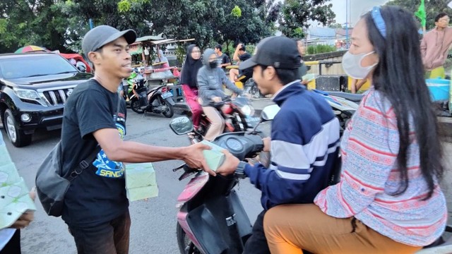 Berdayakan UMKM, Aksi...