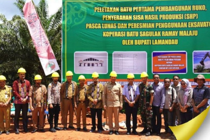 Pembangunan Ruko Koperasi...