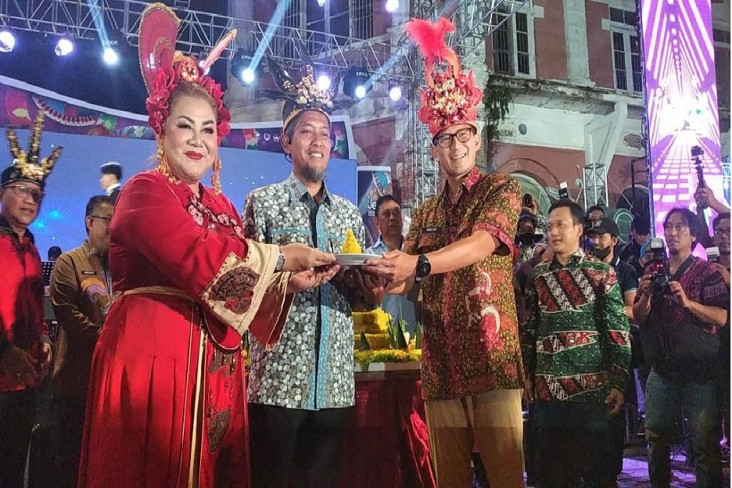 Sandiaga Uno Terus Perkuat...