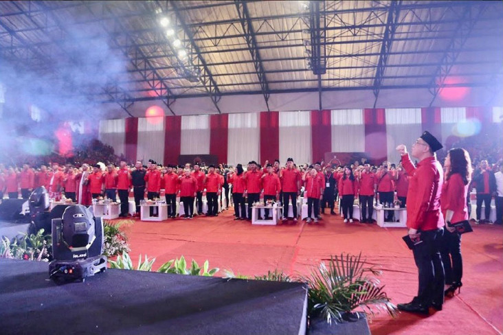 Ribuan Kader PDIP DKI...