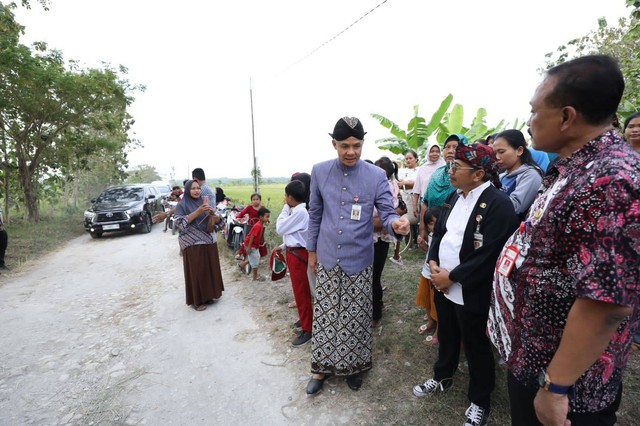 Respons Keluhan Warga,...
