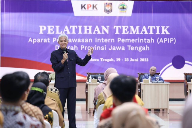 Gandeng KPK, Ganjar...