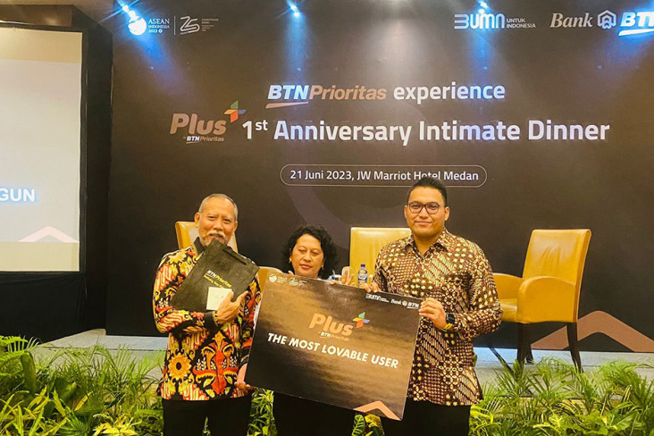 Rayakan Satu Tahun Layanan...