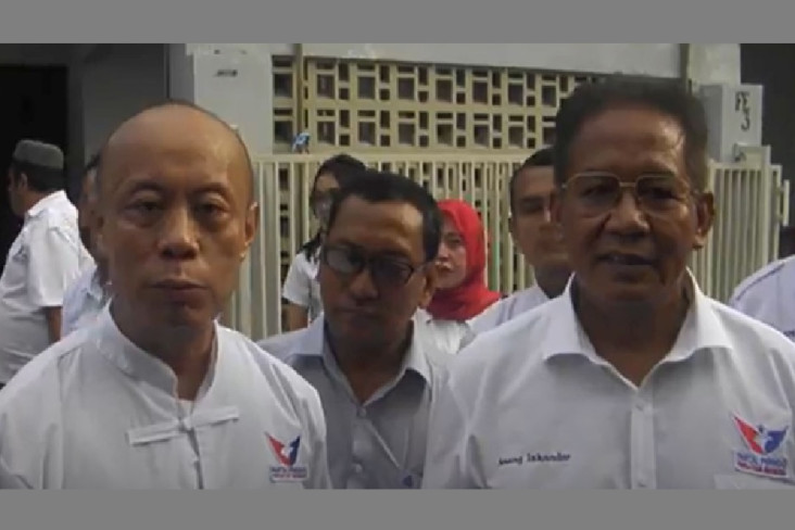 Bacaleg Samuel Teguh:...