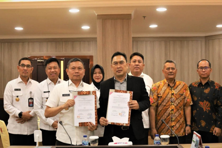 Kemhan Kerja Sama dengan...