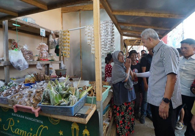 Tingkatkan Omzet Pedagang...