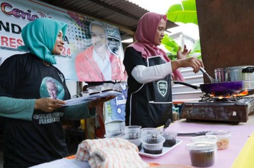 Kowarteg Ganjar Adakan...