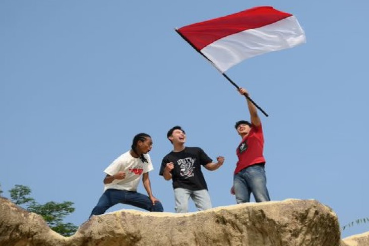 Strategi Perusahaan...