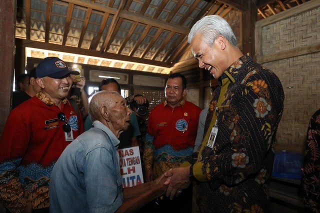 Ganjar Sukses Turunkan...