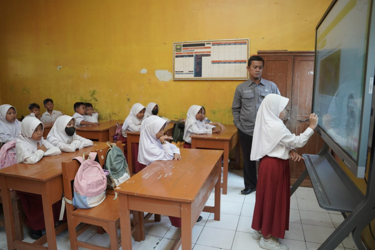 Transformasi Teknologi...
