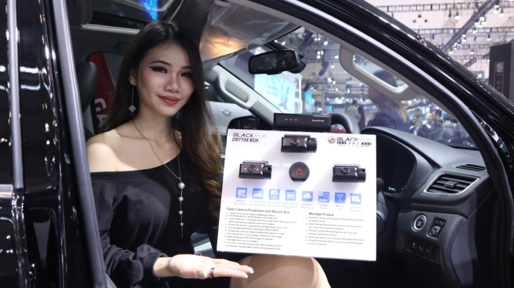 Dashcam BlackVue DR770...