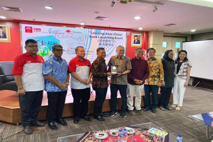 Buku Teladan dari Tiongkok...
