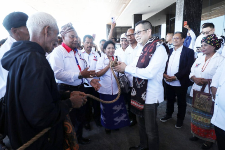 Kunjungi Bacaleg Perindo...