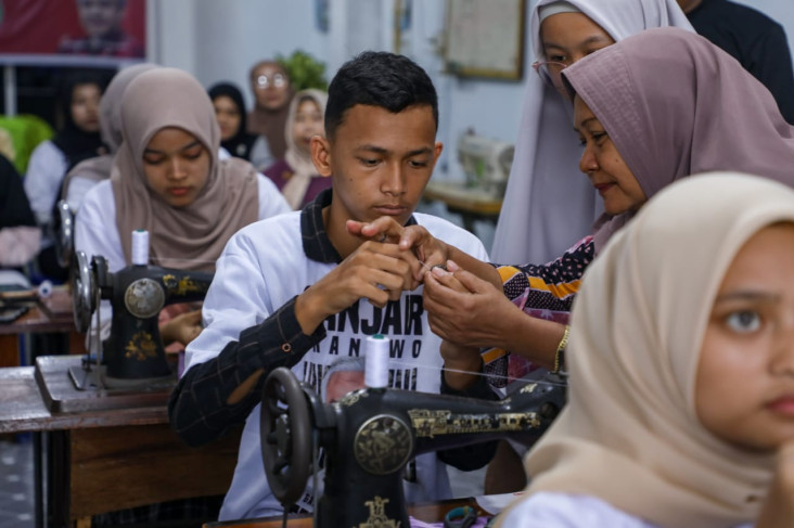 Buka Peluang Usaha,...