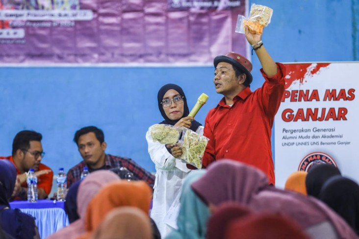Pena Mas Ganjar Sosialisasikan...