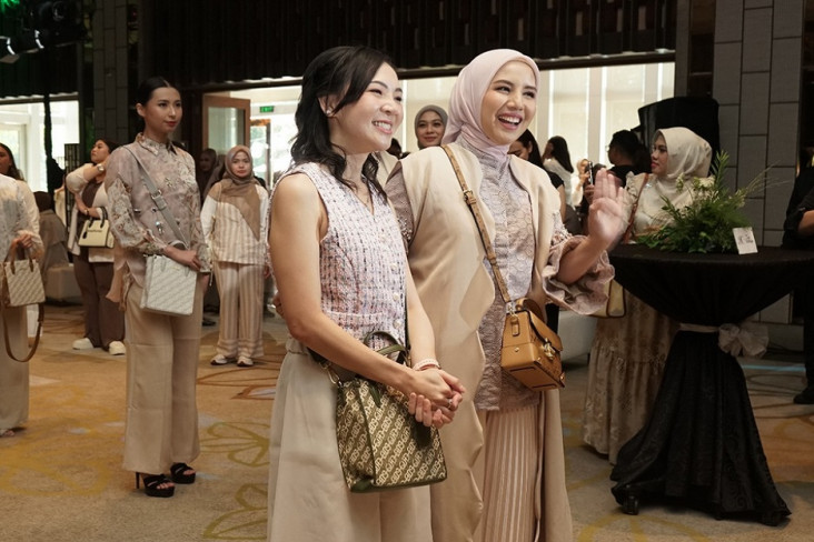 Warna Kohl Green Jadi...