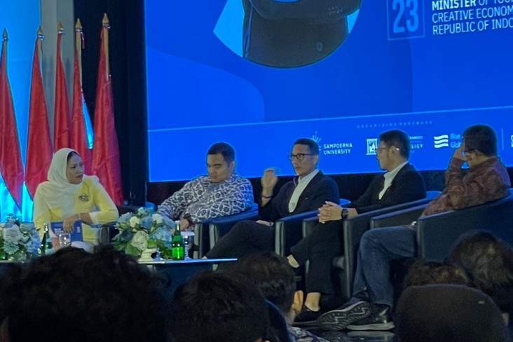 Sandiaga Uno: Lapangan...