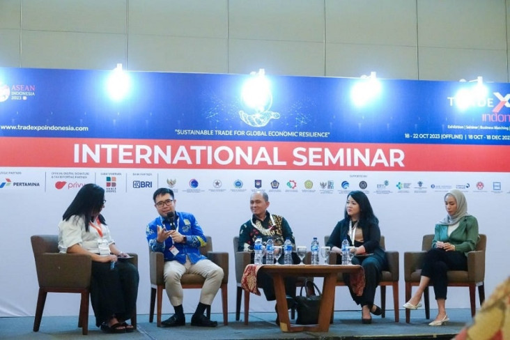 Proses Transaksi di...