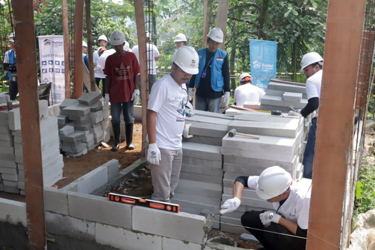 Rayakan HUT ke-23, Aplus...