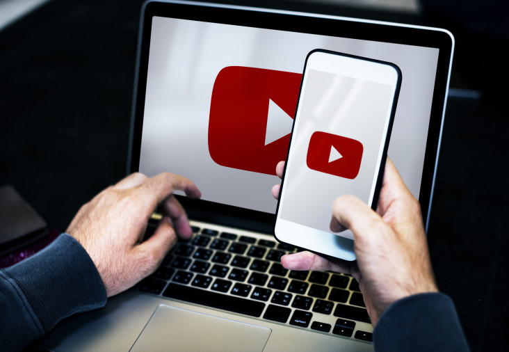 Adegan Seronok di YouTube...