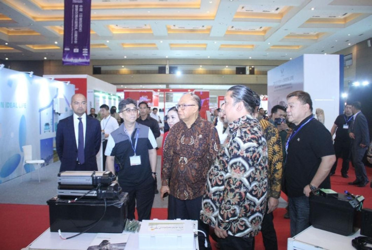 Pameran Teknologi Buatan...
