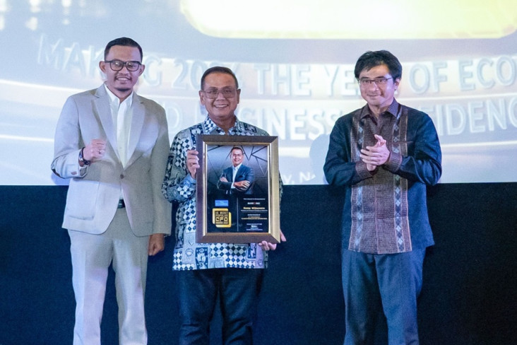 Direktur Keuangan Bank...