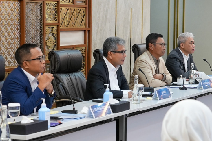 Komitmen dalam Menerapkan...