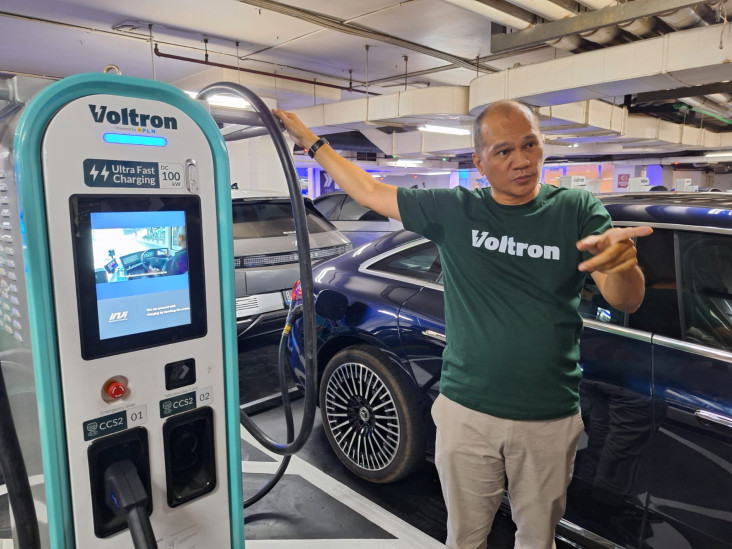 Pemain Mobil Listrik...