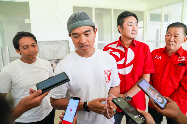 Respons Kaesang Tanggapi...